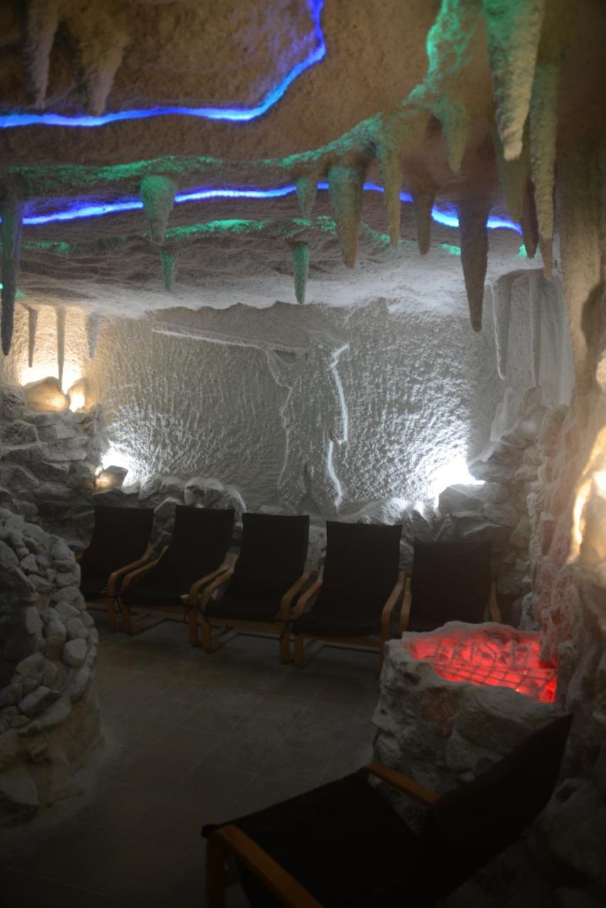 Hotel Trembita Chust Exteriér fotografie